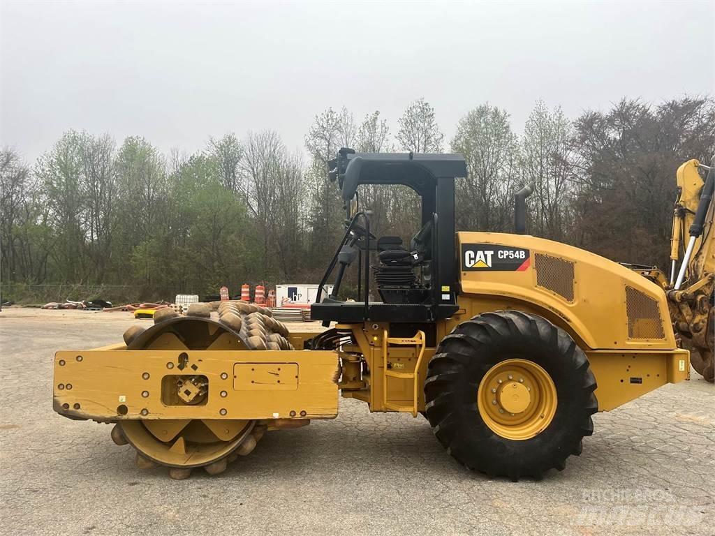 CAT CP54B 单轮压路机