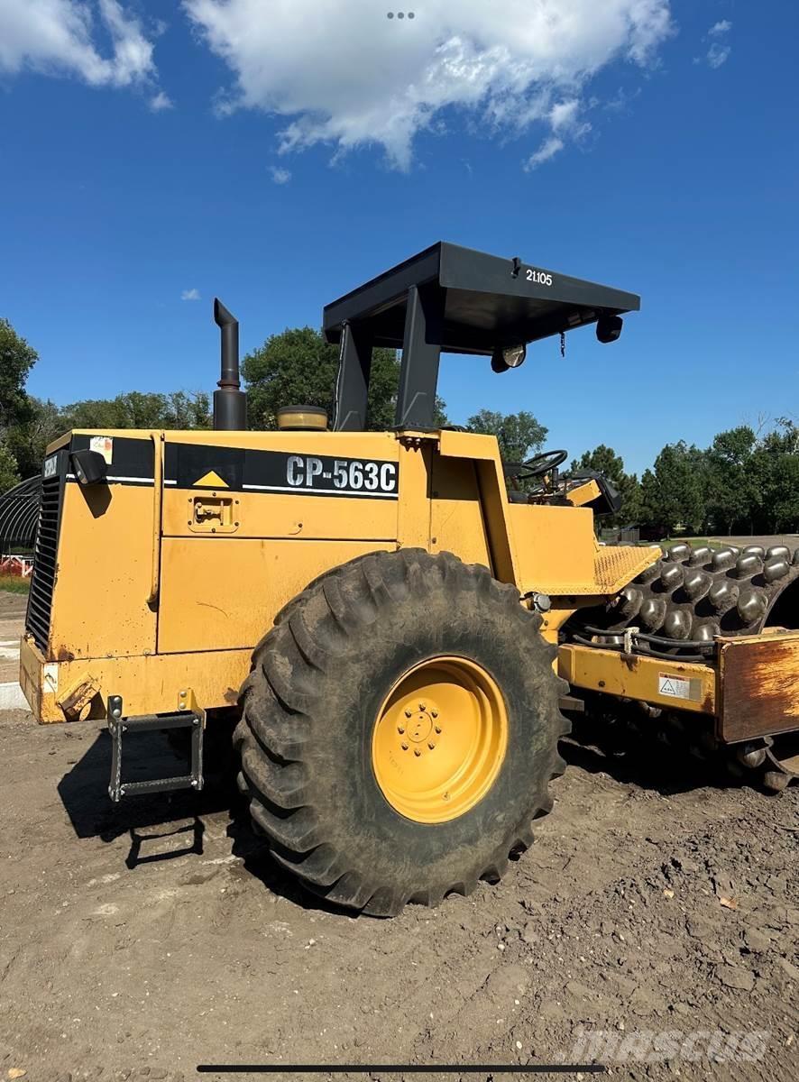 CAT CP563C 土壤压实机