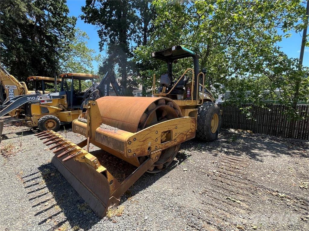 CAT CP563E 单轮压路机