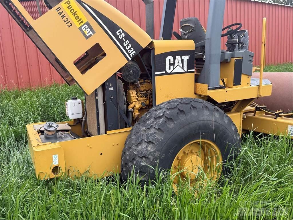 CAT CS533E 单轮压路机
