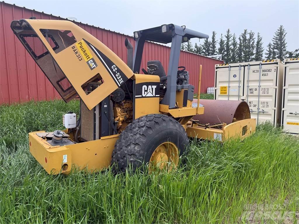 CAT CS533E 单轮压路机