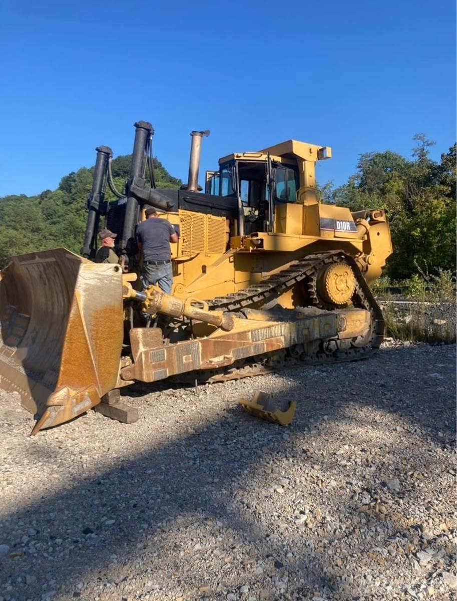 CAT D10R 履带式推土机