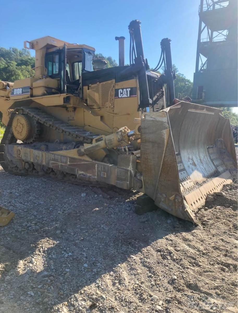 CAT D10R 履带式推土机