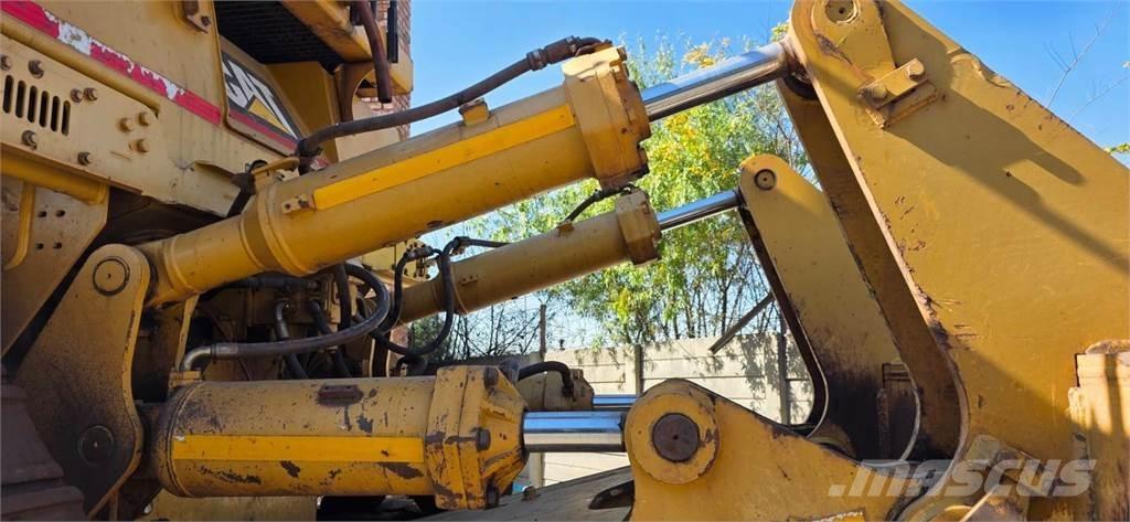 CAT D10T 履带式推土机