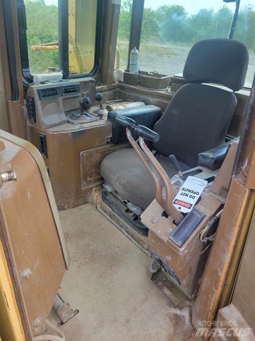 CAT D11N 履带式推土机