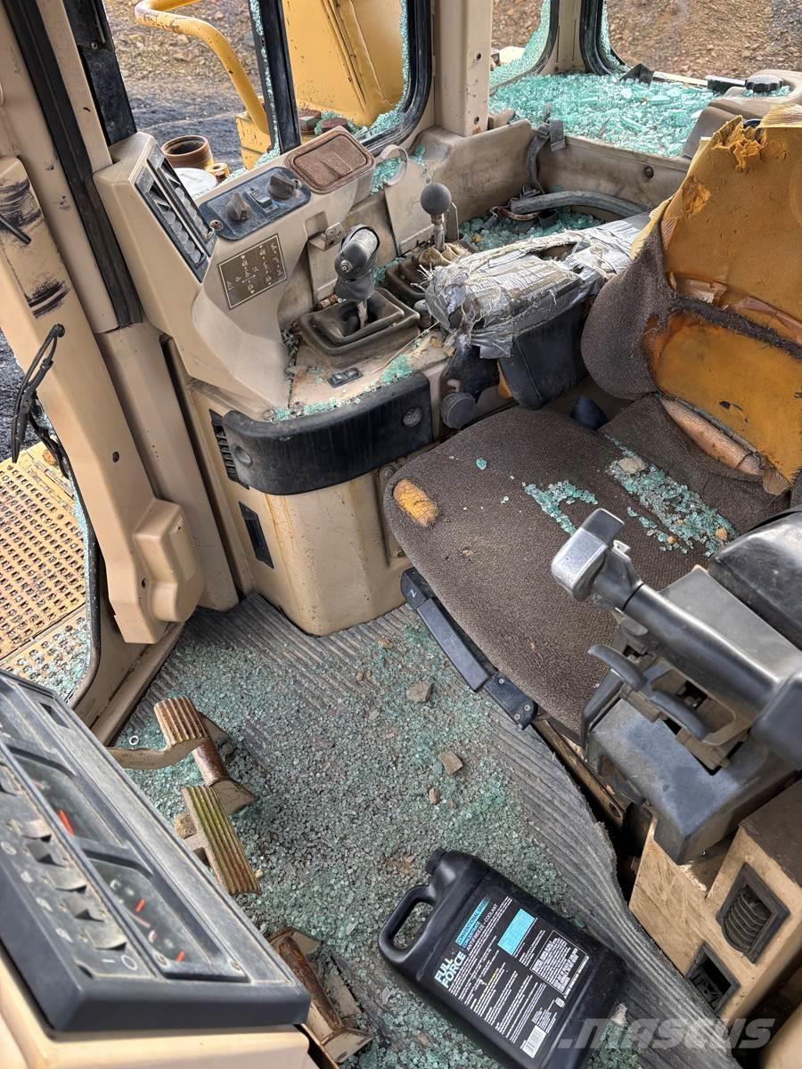 CAT D11R 履带式推土机