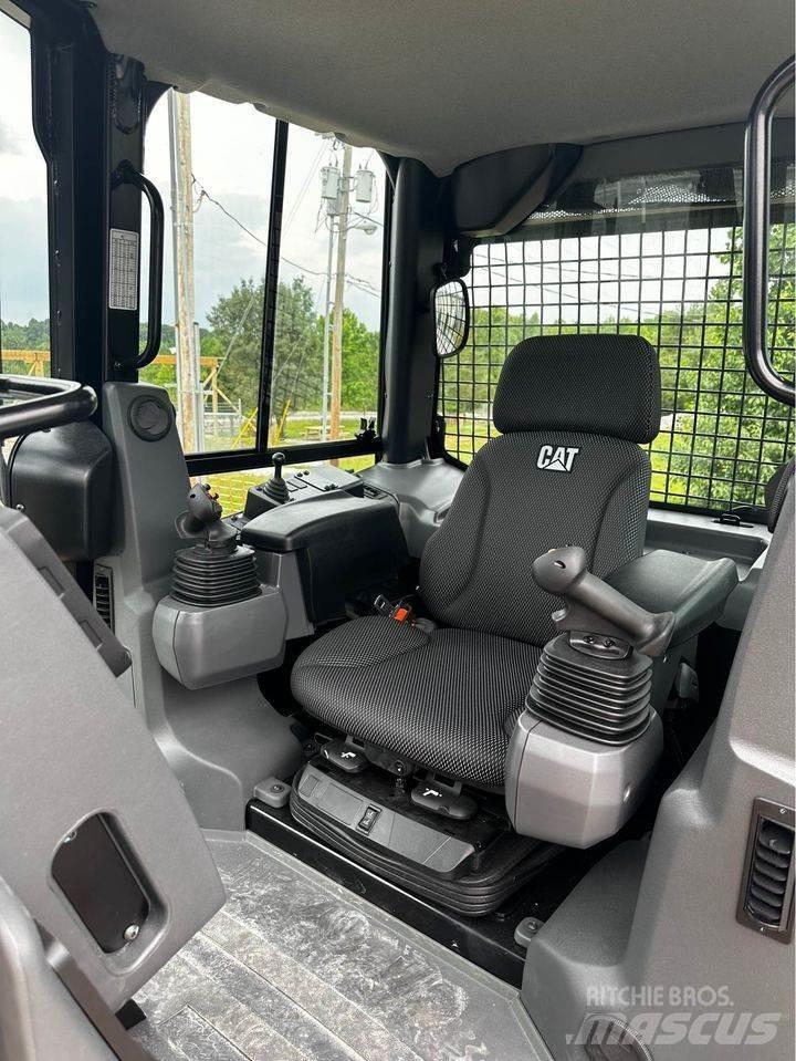 CAT D3 履带式推土机