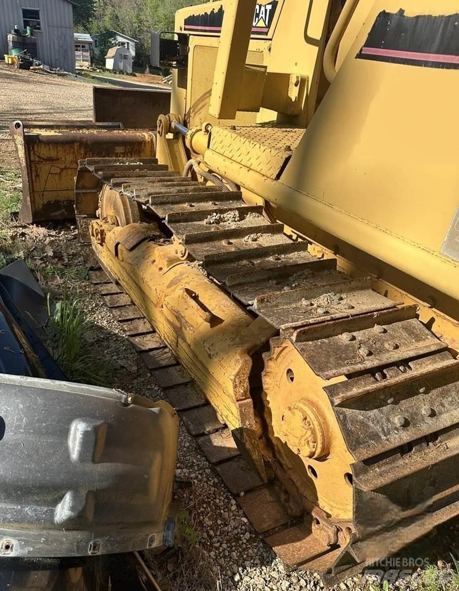 CAT D3B 履带式推土机