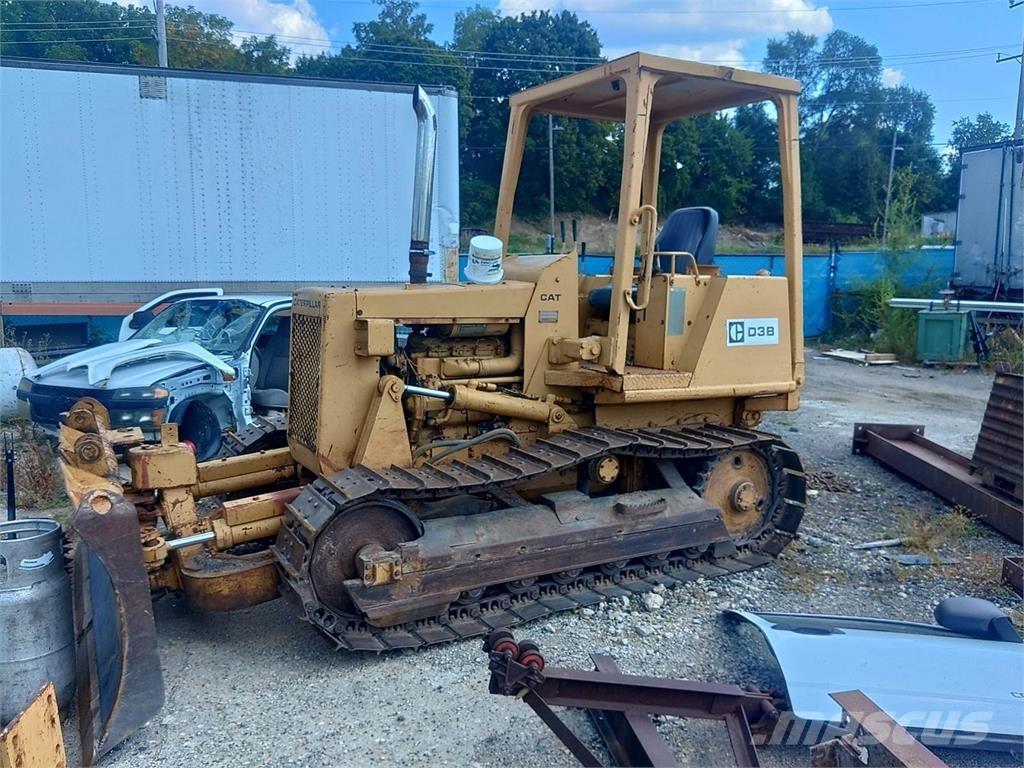 CAT D3B 履带式推土机