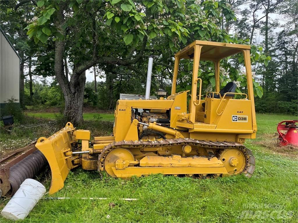 CAT D3B 履带式推土机