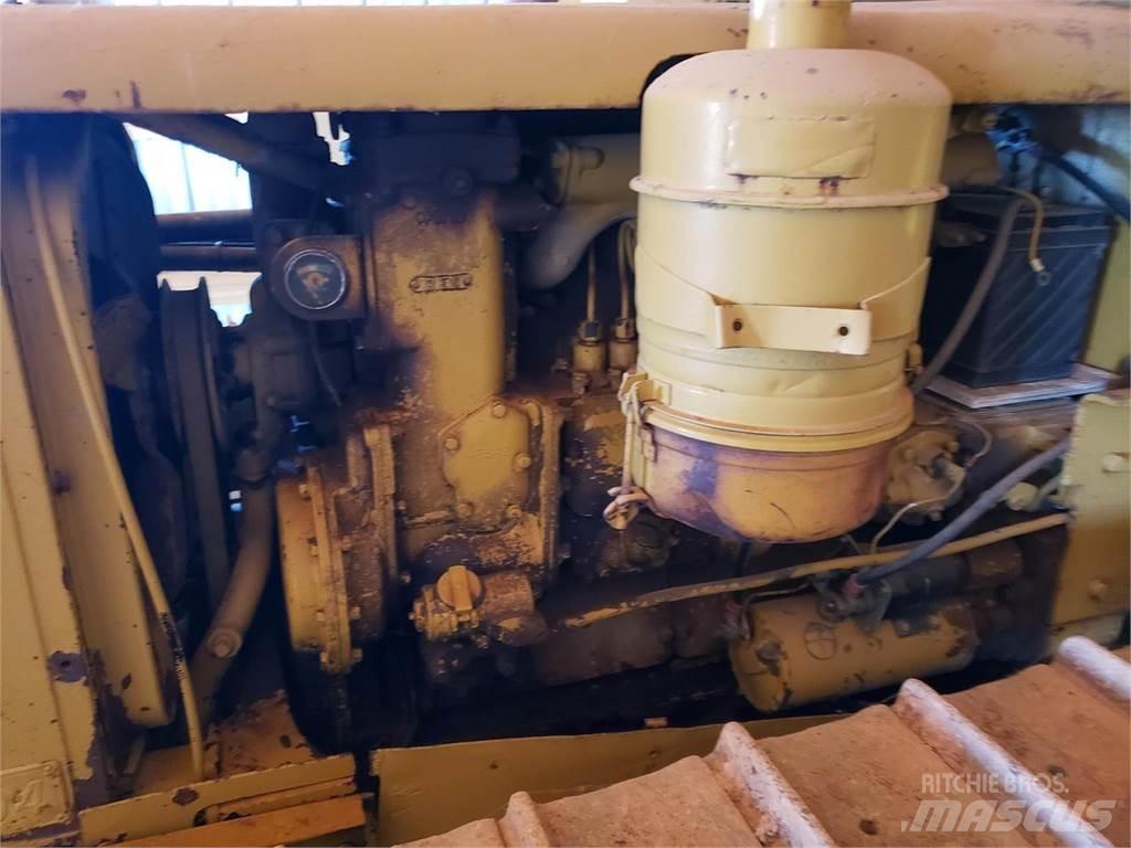 CAT D4 铺管机