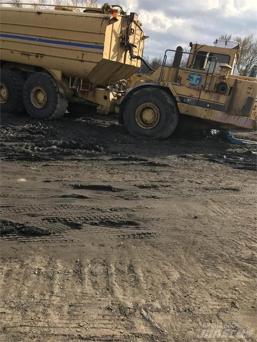 CAT D400 油罐车