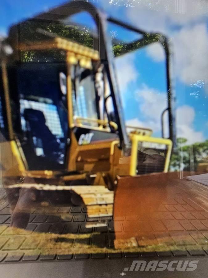 CAT D5G XL 履带式推土机