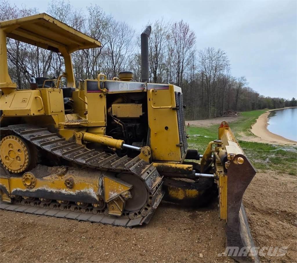 CAT D5H 履带式推土机