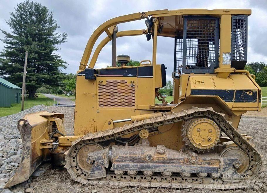 CAT D5M 履带式推土机