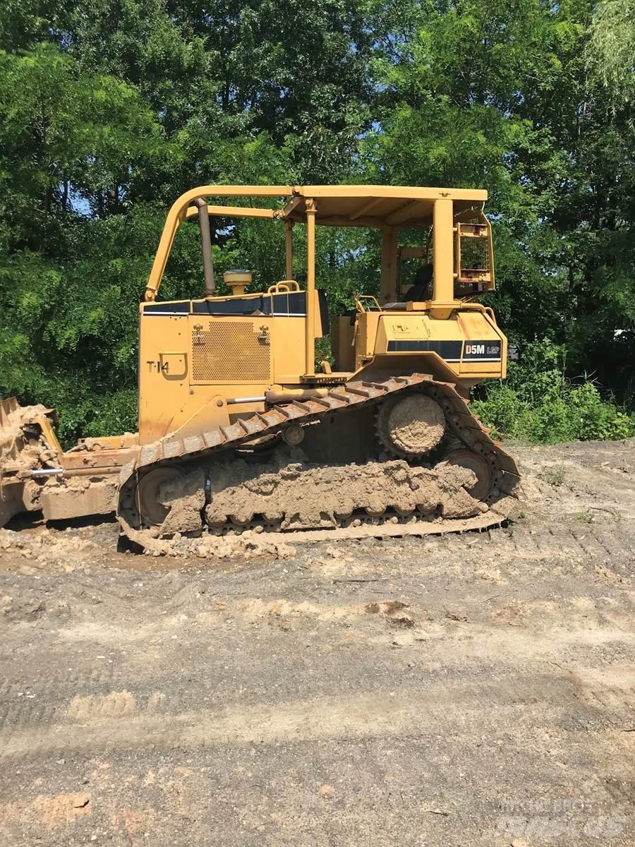 CAT D5M 履带式推土机