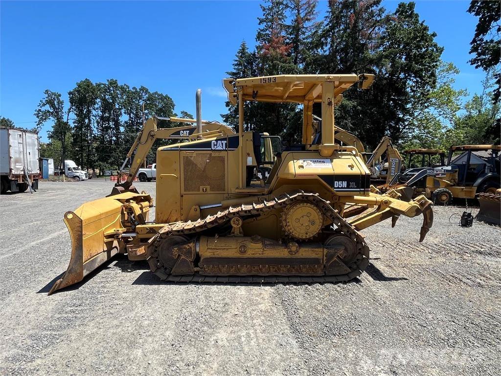 CAT D5N 履带式推土机
