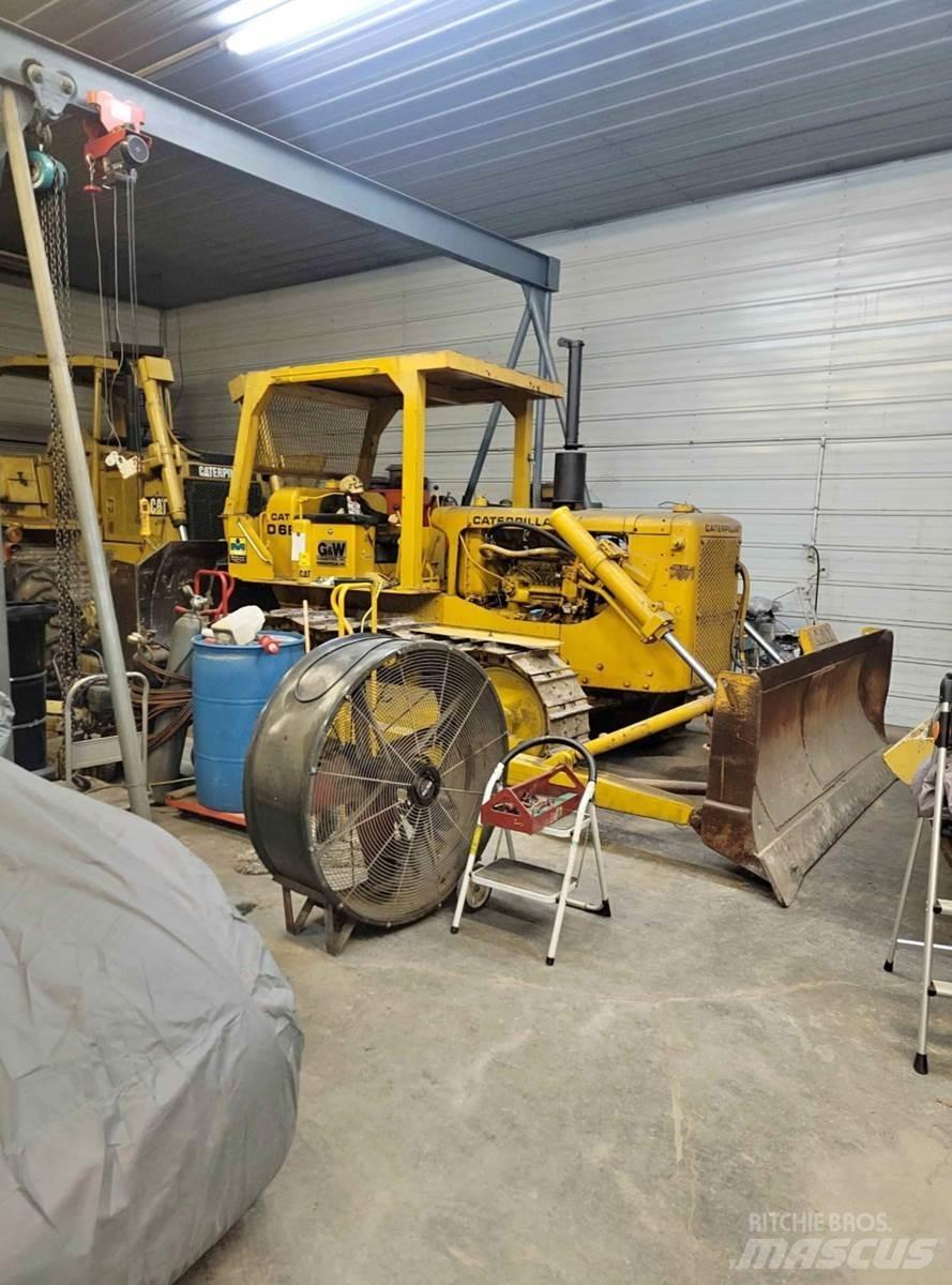 CAT D6B 履带式推土机