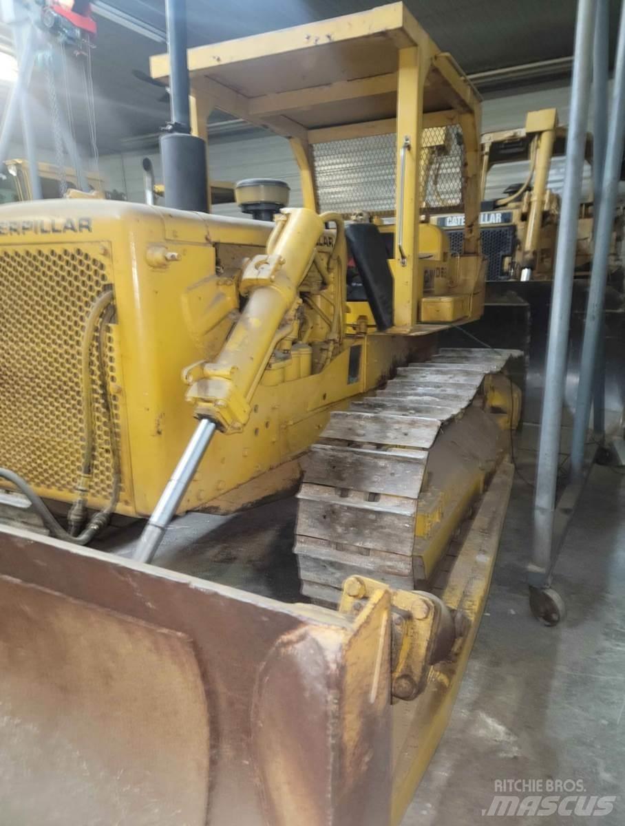 CAT D6B 履带式推土机
