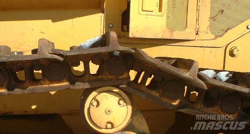 CAT D6C 履带、链条和底盘