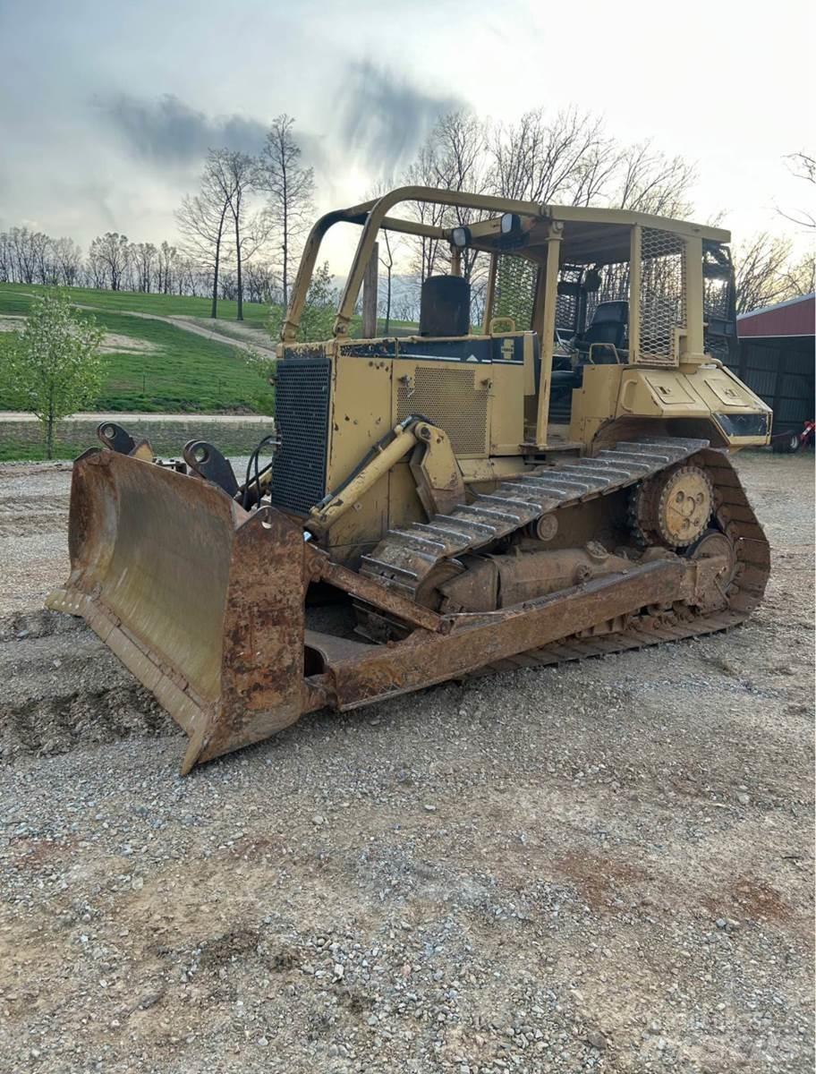 CAT D6M XL 履带式推土机