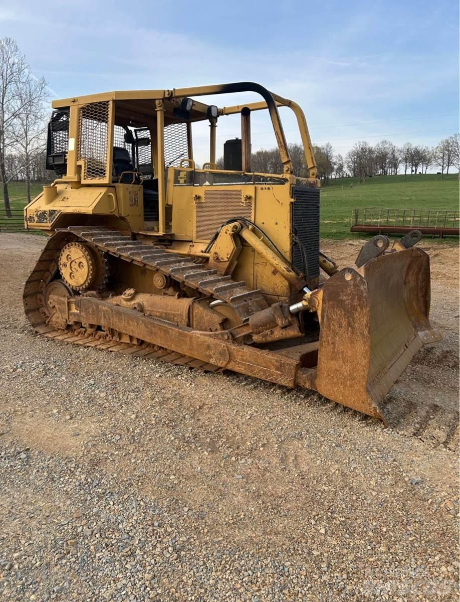 CAT D6M XL 履带式推土机