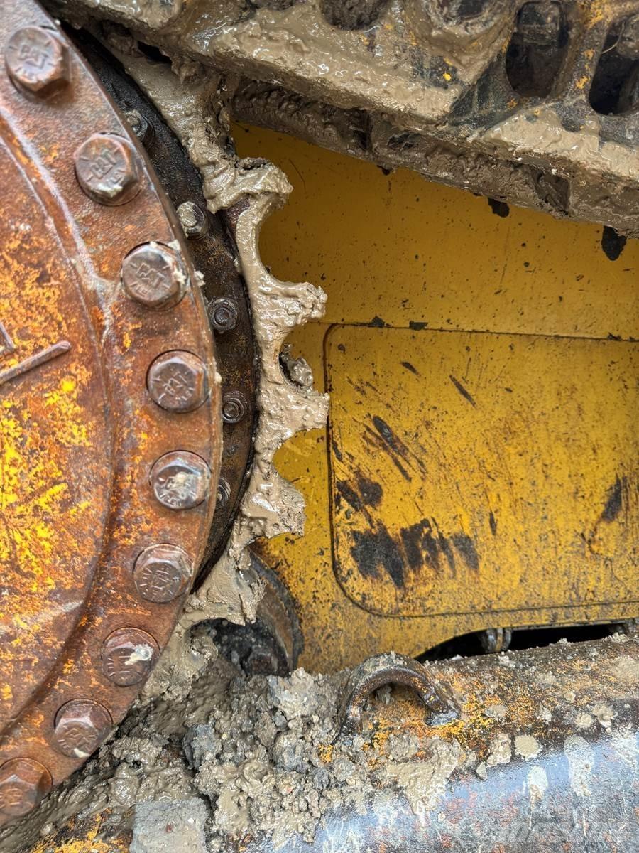 CAT D6T XL 履带式推土机