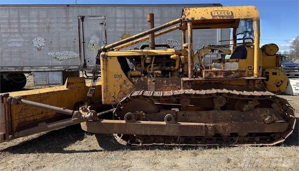 CAT D7 履带式推土机