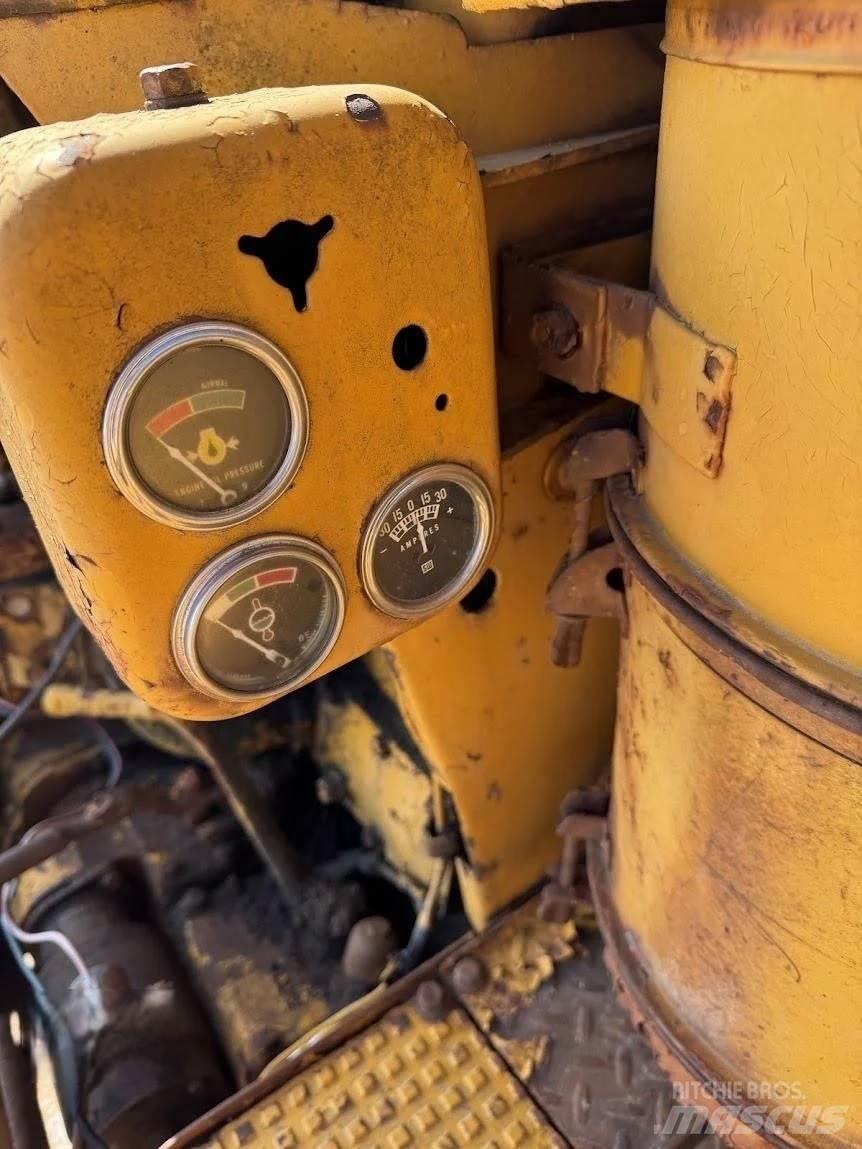 CAT D7 履带式推土机