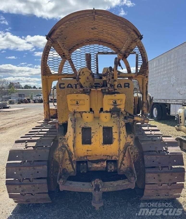 CAT D7 履带式推土机