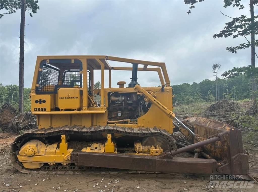 CAT D85E 履带式推土机
