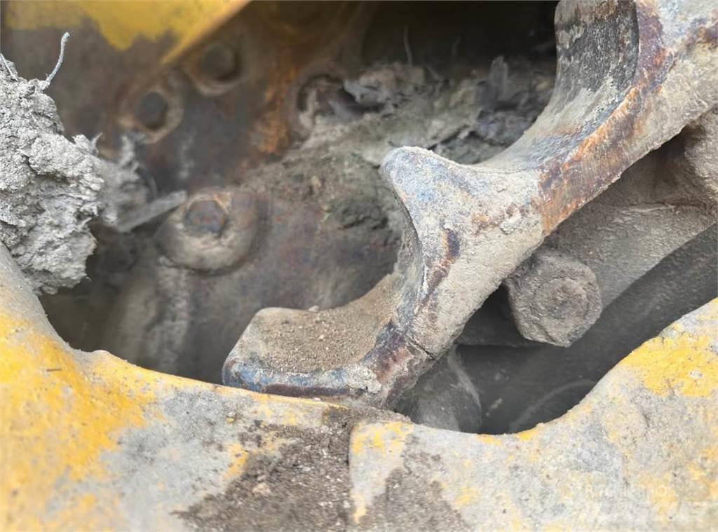 CAT D85E 履带式推土机