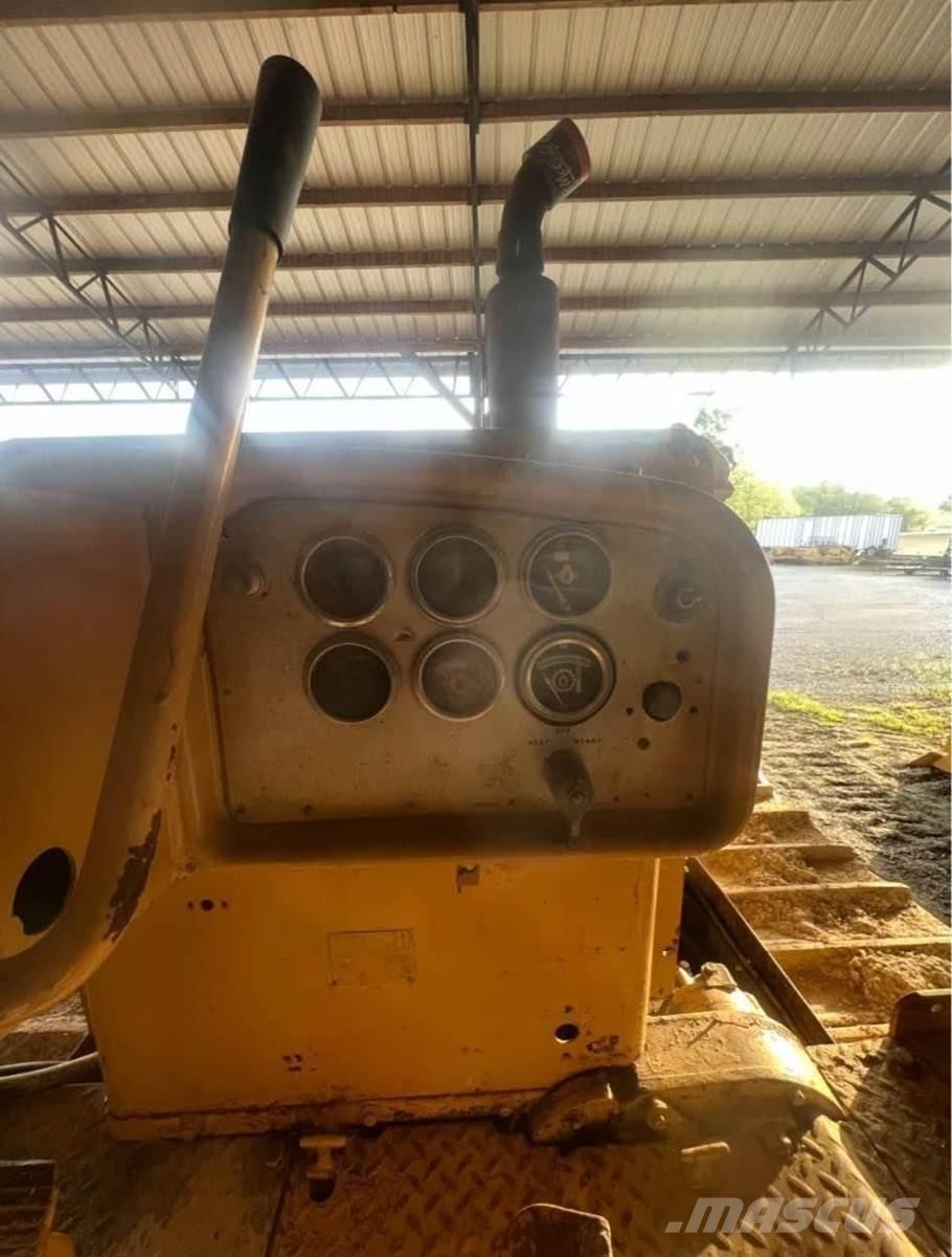 CAT D8H 履带式推土机