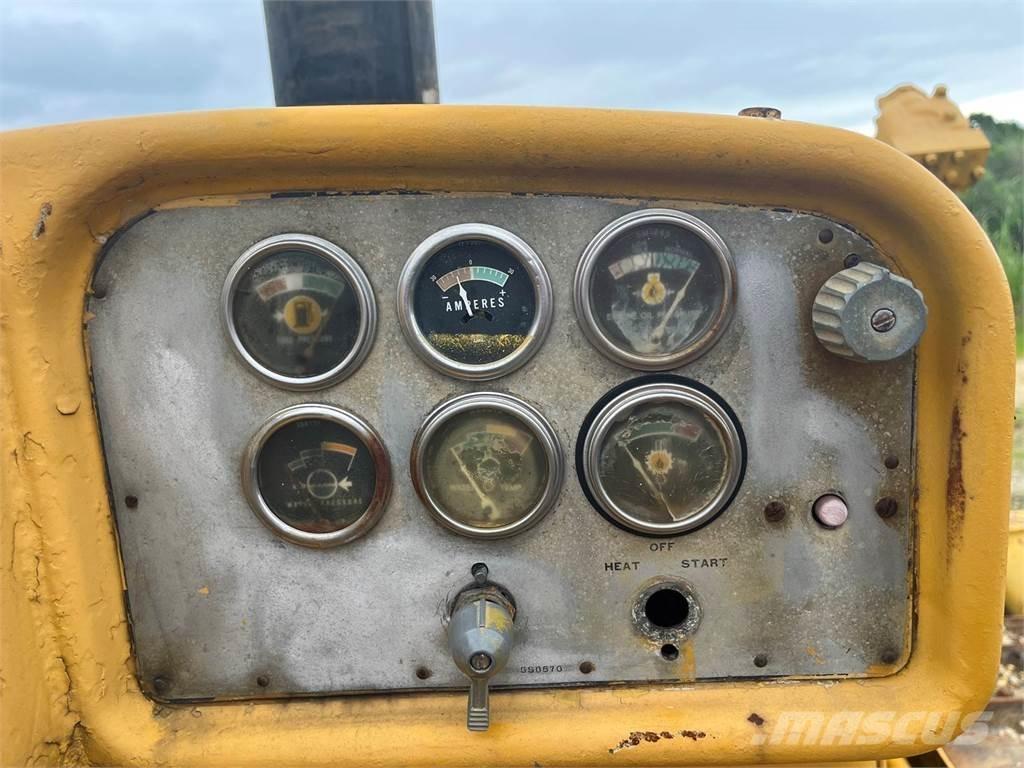 CAT D8H 履带式推土机