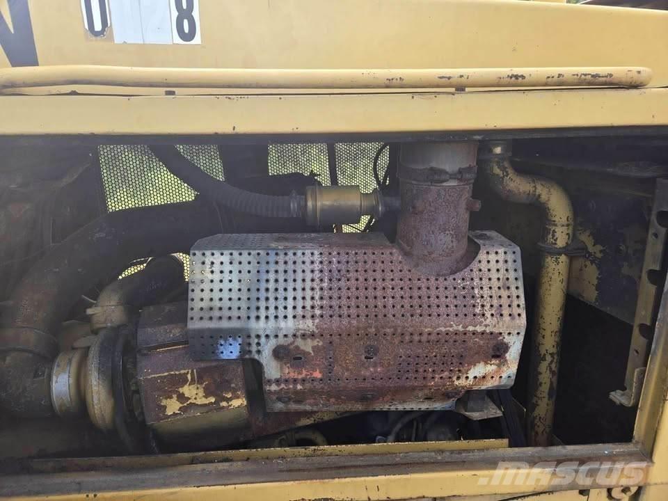 CAT D8N 履带式推土机