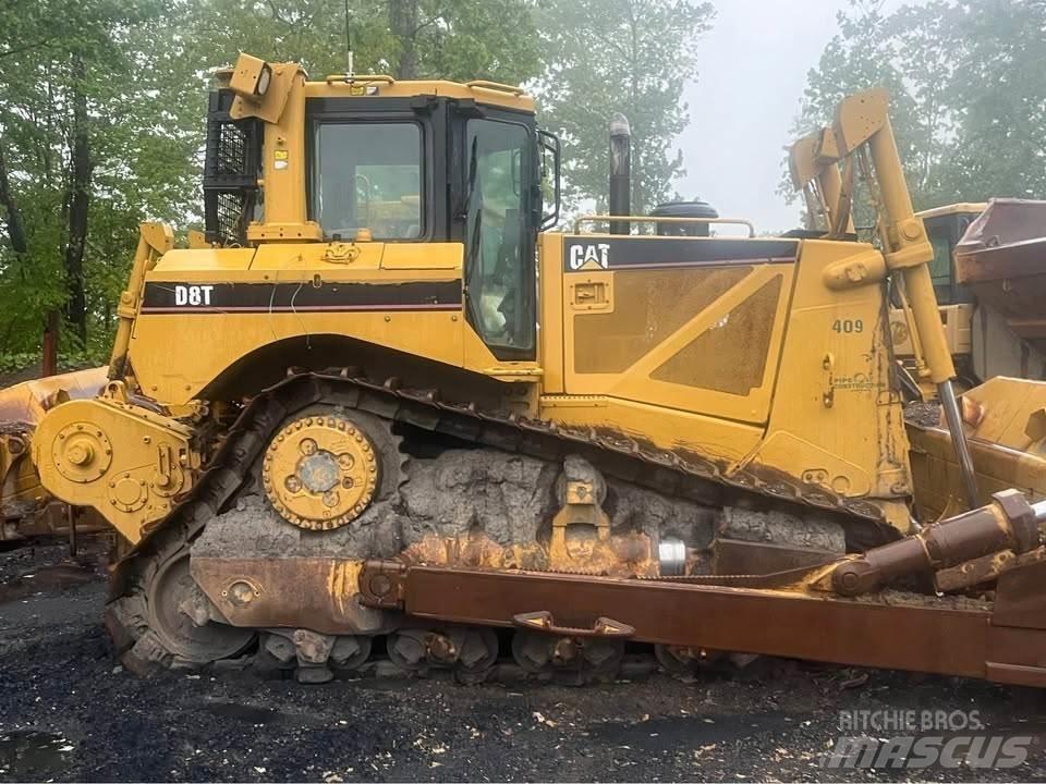 CAT D8T 履带式推土机