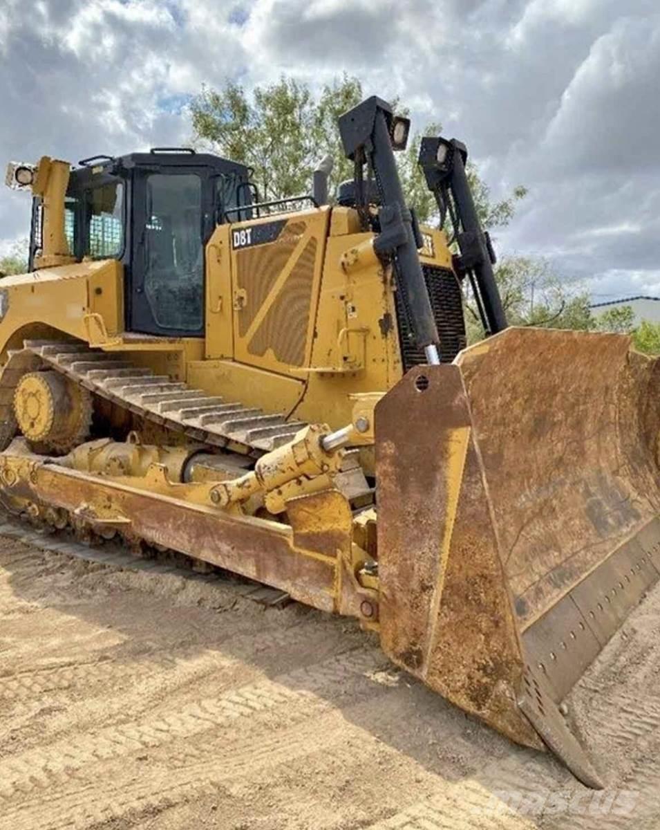 CAT D8T 履带式推土机