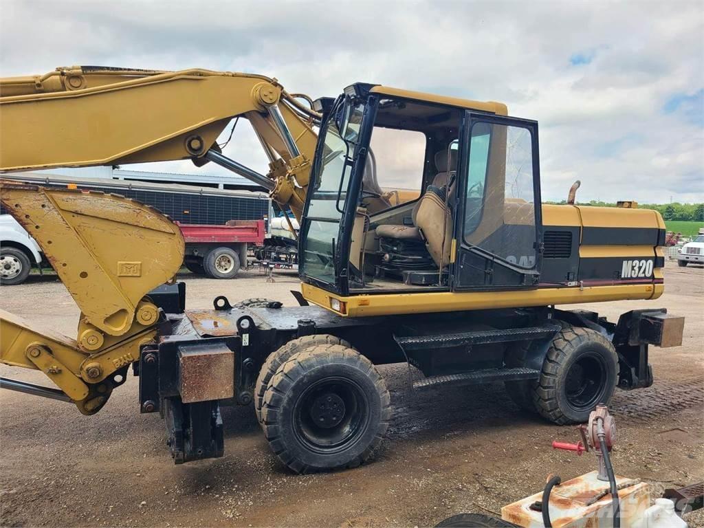 CAT M320 轮式挖掘机