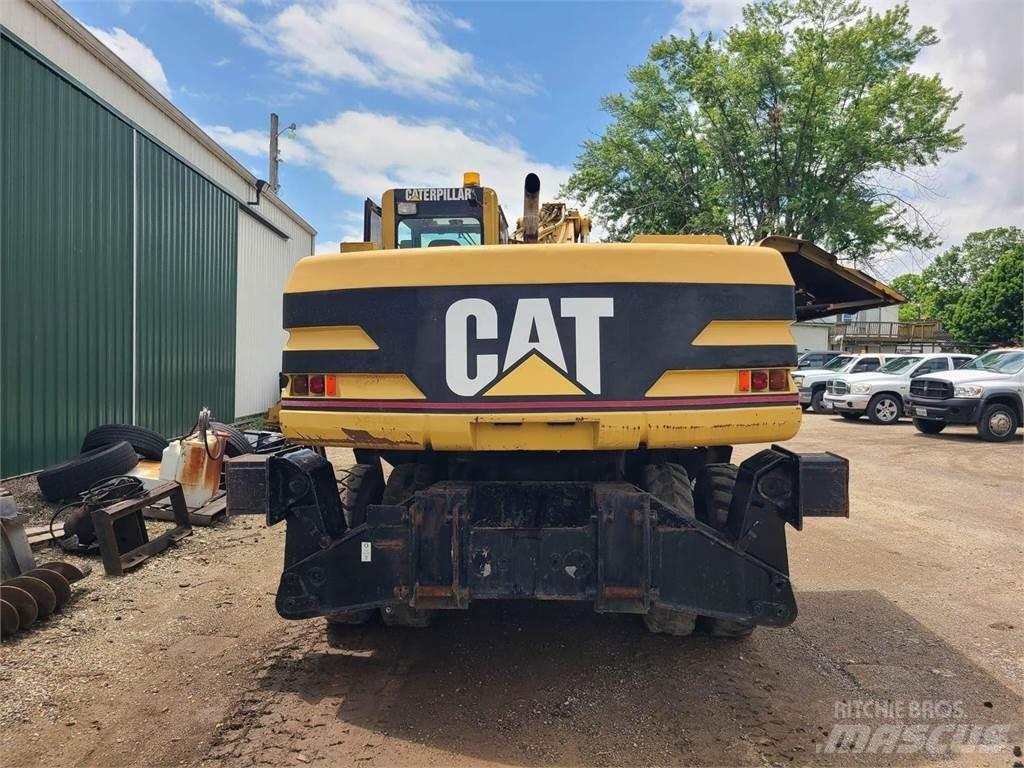 CAT M320 轮式挖掘机
