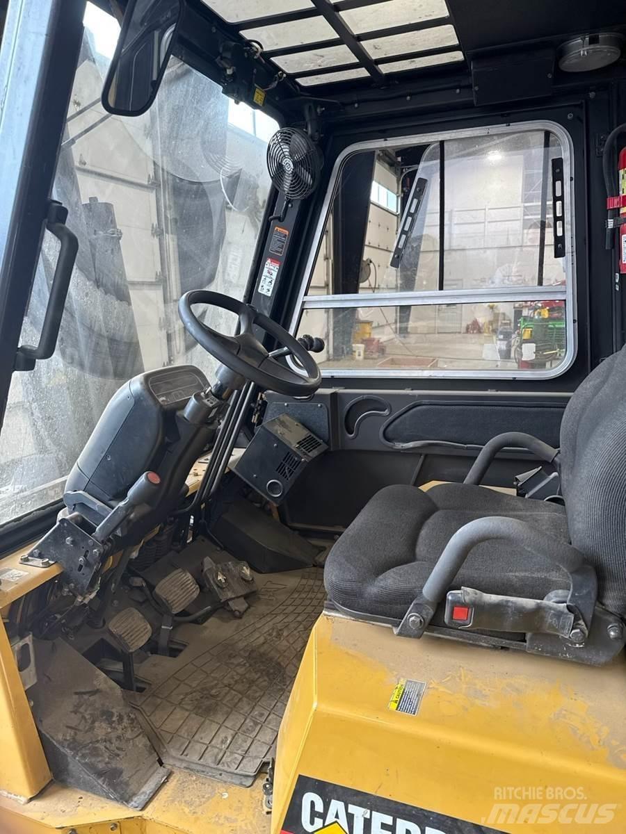 CAT Other 其他叉车