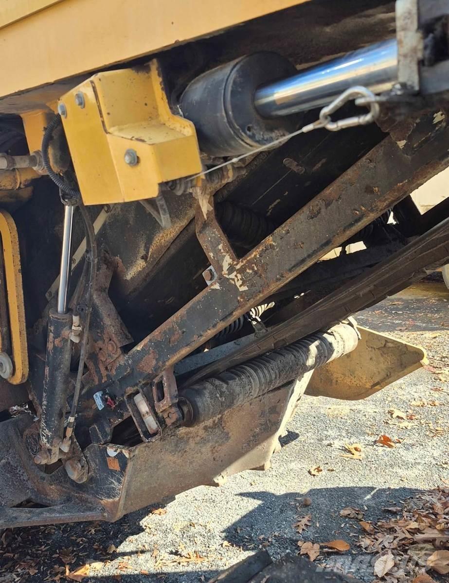 CAT PM200 沥青路面铣刨机|铣刨机