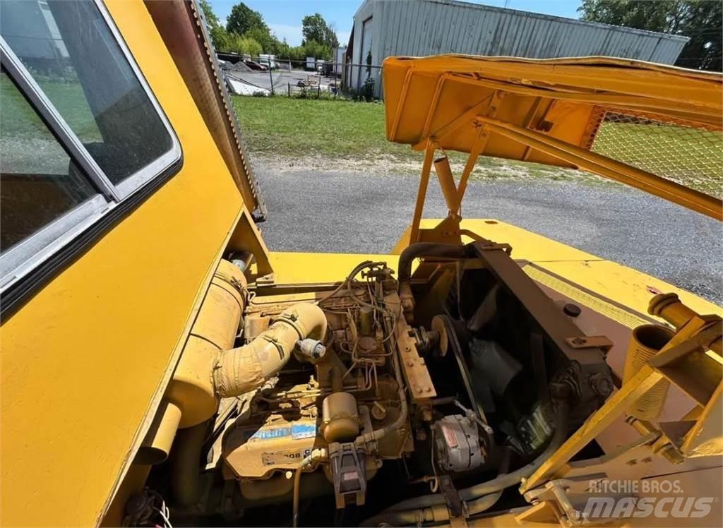 CAT V300 其他叉车