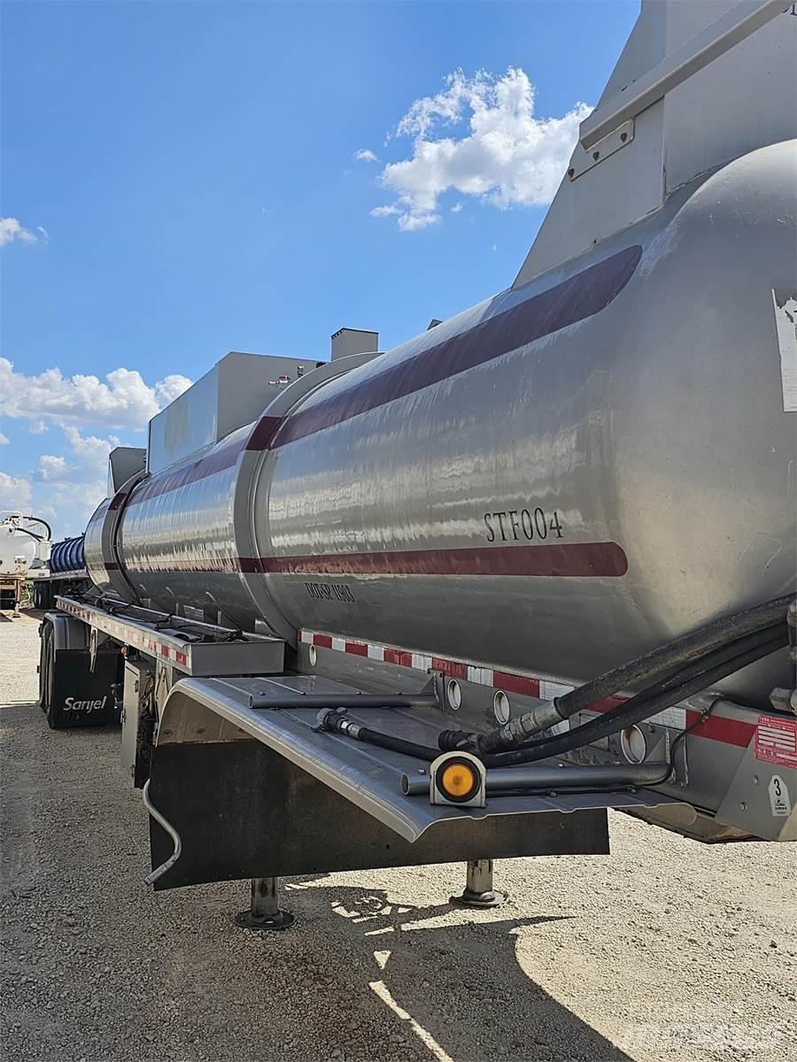  Comptank 罐式拖车