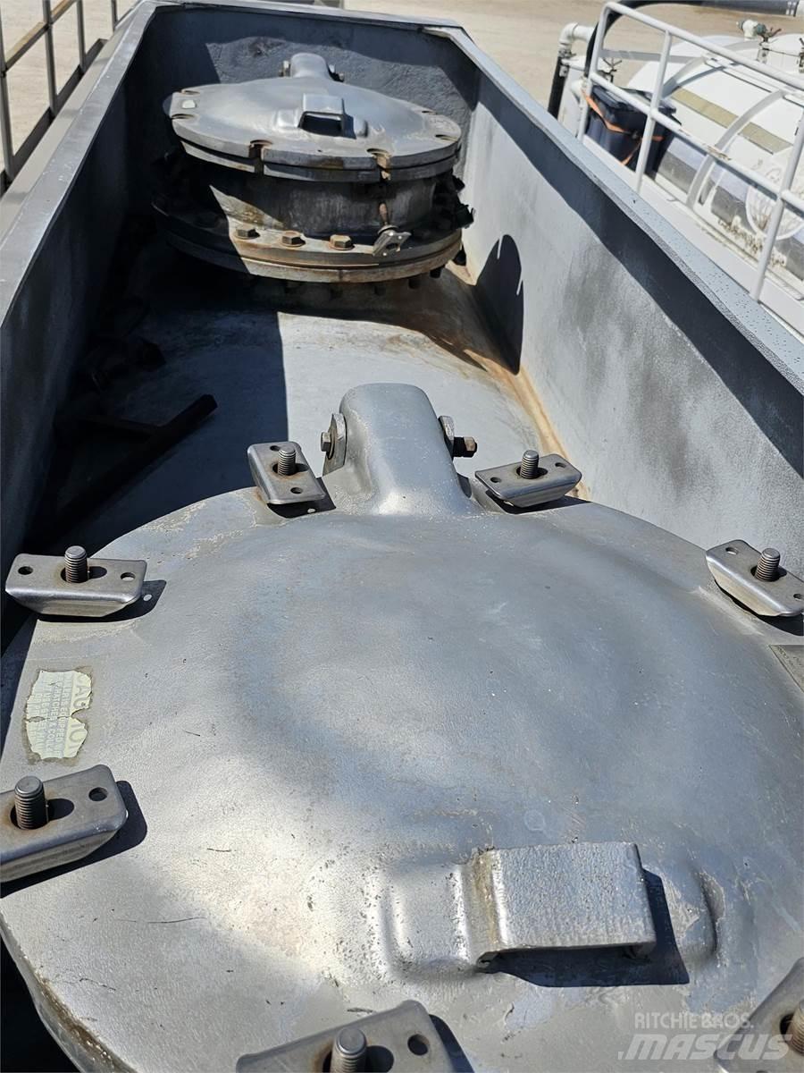  Comptank 罐式拖车