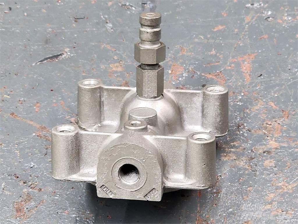Cummins  发动机