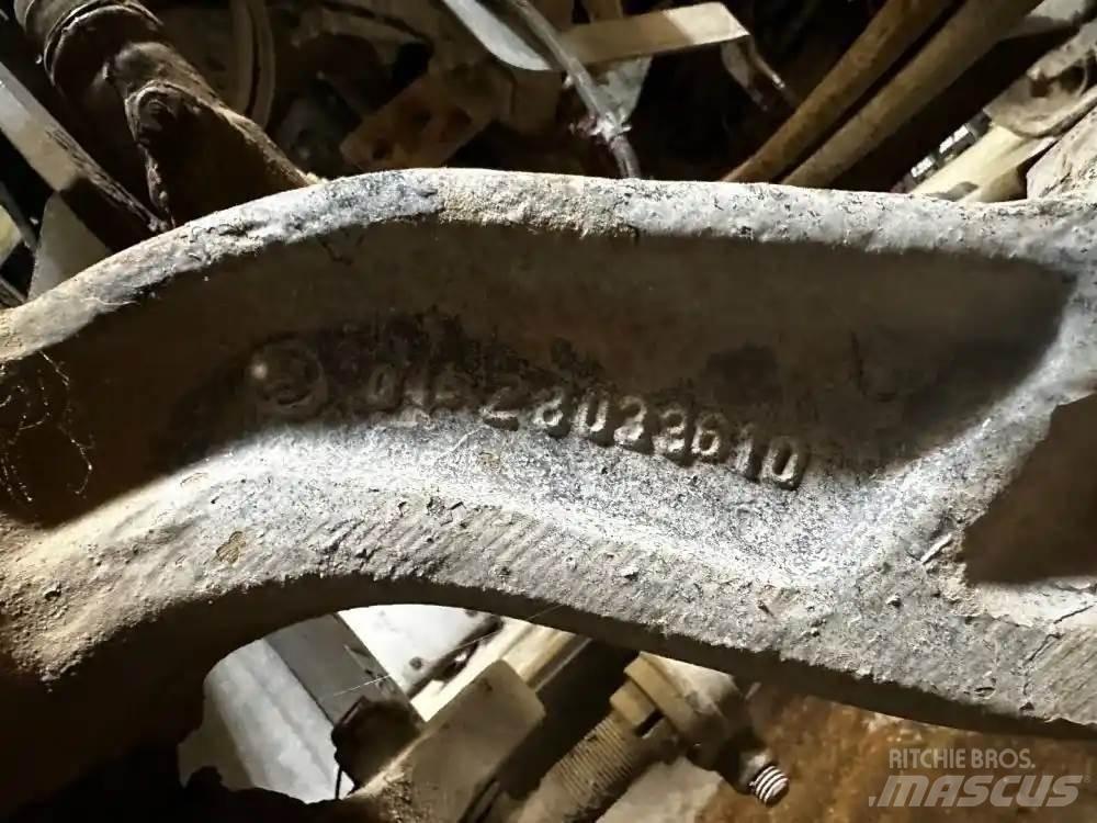  Dana 367 轴
