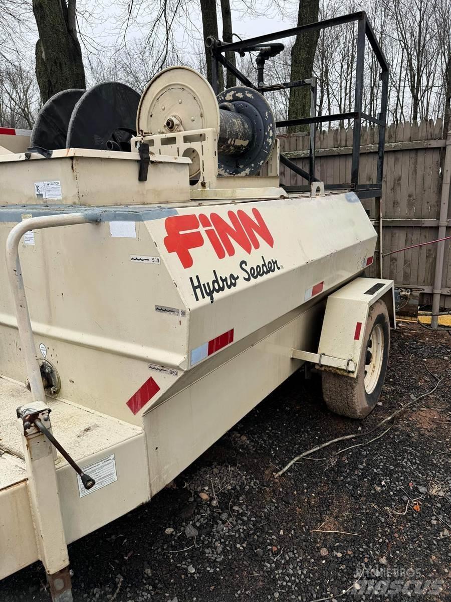Finn T60T 装料斗，气动吸粮机，升运机