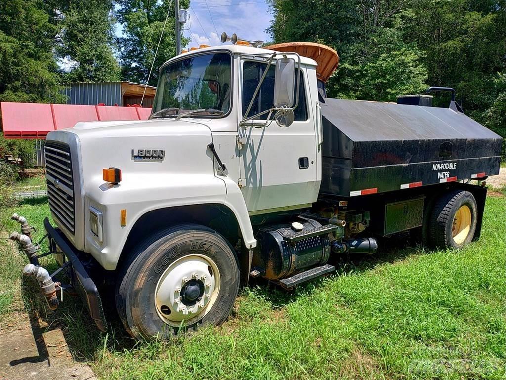 Ford 8000 油罐车