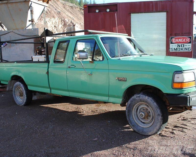 Ford F-250 皮卡车