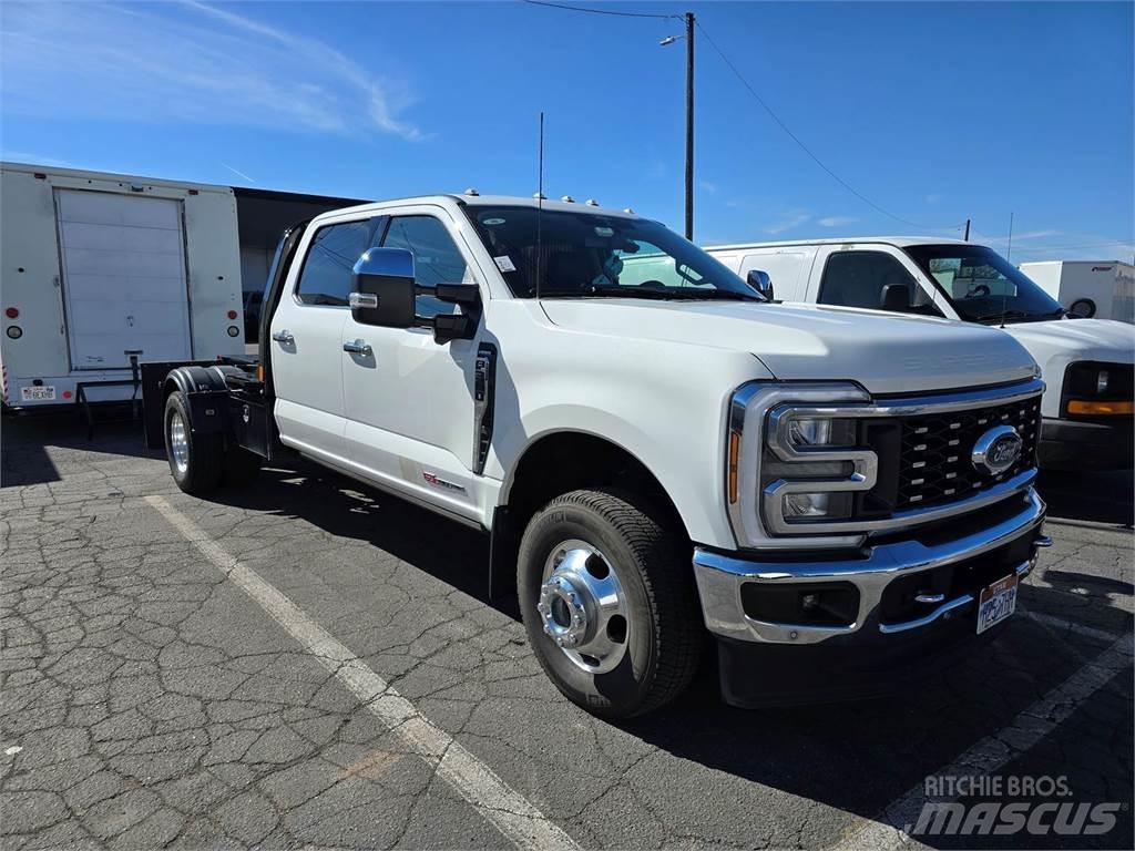 Ford F-350 皮卡车